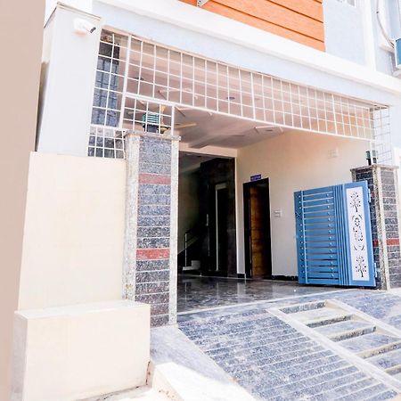 Super Hotel O Adibatla Near Tcs Ibrahimpatan المظهر الخارجي الصورة